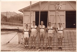 Pannonia Evezős Egylet csónakdája az Újlaki rakparton 1931