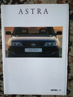 Opel Astra katalógus ! Jó állapotban !!!