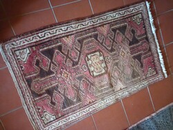 130 x 77 cm antik Hamadan szőnyeg eladó
