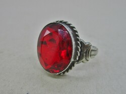 Gyönyörű régi nagy szépen csiszolt vörös köves ezüst gyűrű