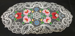 Embroidered tablecloth: 53 cm x 28 cm