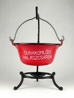 1I944 red enamelled cauldron with wrought iron stand in Dunakömlőd