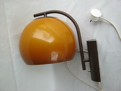 Retro szarvasi narancs-barna műanyag fali lámpa