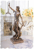 Justitia szobor