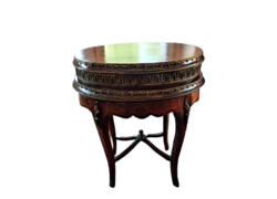 Xiv. Louis style oval table