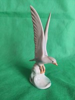 Landing seagull - small porcelain 1924-1938, antique piece
