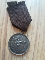 Third Imperial Luftwaffe 1942 Medal, on ribbon