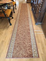 Szép állapotú gépi szövésű barna drapp tónusú modern mintás előszoba szőnyeg futó