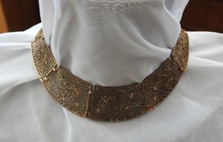 Régi bronz színű fém nyaklánc