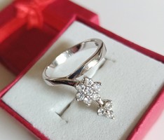 Gyönyörű kis ezüst gyűrű
