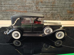 Radio oldtimer desktop car works, the bumpers are the antennas lincoln 1928 car transistor radio