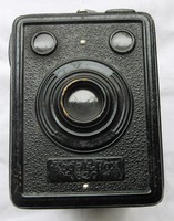 Kodak Box 620 fényképezőgép,hord fül sérült.