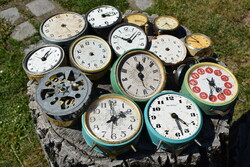 14 old Russian clock movements / jantar / sevani / vityaz / slava etc.