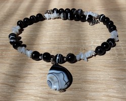 Onyx chalcedony necklace