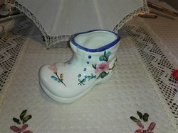 Hand-painted porcelain boots ...... Feather holder, pot, vase.