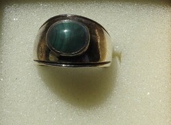 Solitaire green stone silver ring