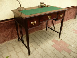 Nagyon szép, kecses, filigrán antik szecessziós íróasztal 1910 környékéról