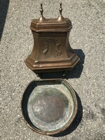 Wall wash basin with festetics coat of arms