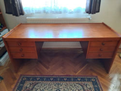 Refurbished desk in nice condition