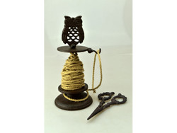 Cast iron yarn or rope holder + decor scissors