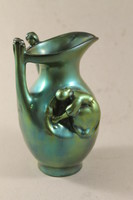Labrador eosin figural jug with shield seal Zsolnay 852