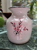 Chunky, small vase