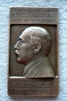 Ferenc Herczeg's bronze plaque from the Banat Swabian grandfather in 1920