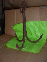 Antique wrought iron large 42 cm high iron cat / anchor