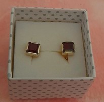 Silver unique gold earrings with garnet stone