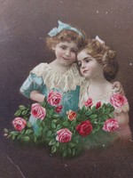 Régi képeslap fotó levelezőlap kislányok rózsa