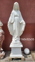 Statue of the Virgin Mary helping