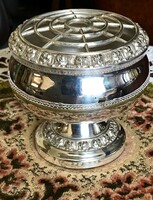 Beautiful, marked, silver-plated, medium-sized pot-pourri cup, in a nice, wear-free condition