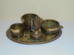 Antik, régi fém / réz asztali dohányzó készlet ( 5 db-os )