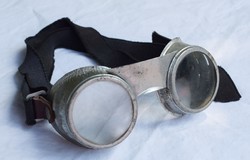Régi retro védőszemüveg ipari szerszám , munkaeszköz horganyzott lemez keret üveg betét