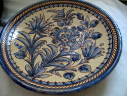 Engraved floral ceramic plate