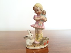 Régi W & A Bertram porcelán babázó kislány nyuszival autóval vintage figura