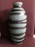B Várdeák Ildikó nagyobb méretű vázája
