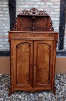 Trümó, pillar chest of drawers, vertical in German style