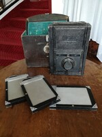 Rare, antique Mentor folding reflex camera for collectors, curio (100-year-old camera)