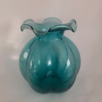 Türkiz kék - zöld, fodros szélű üveg váza