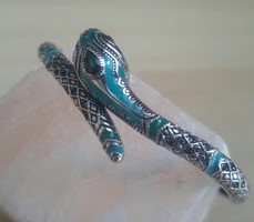 Különleges Domborműves ezüst kék kígyó, nyitott karperec