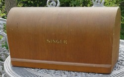 Singer sewing machine, roof cover wooden box decoration