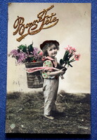 Antik  üdvözlő fotó képeslap  virágárus kisfiú