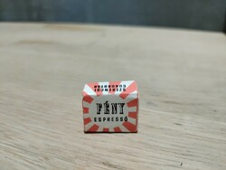 Retro advertising sugar cubes