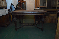 Antique Neo-Renaissance dining table