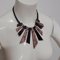 Pink-black leather design necklace