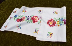Kalocsai runner tablecloth, centerpiece, embroidered pattern 90 x 33 cm