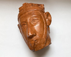 An exact copy of the head of the Kalocsai king.