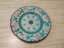 Antique villeroy&boch majolica decorative plate.