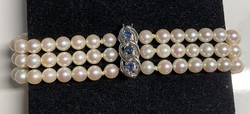 14 Carat saltwater pearl bracelet with blue sapphires